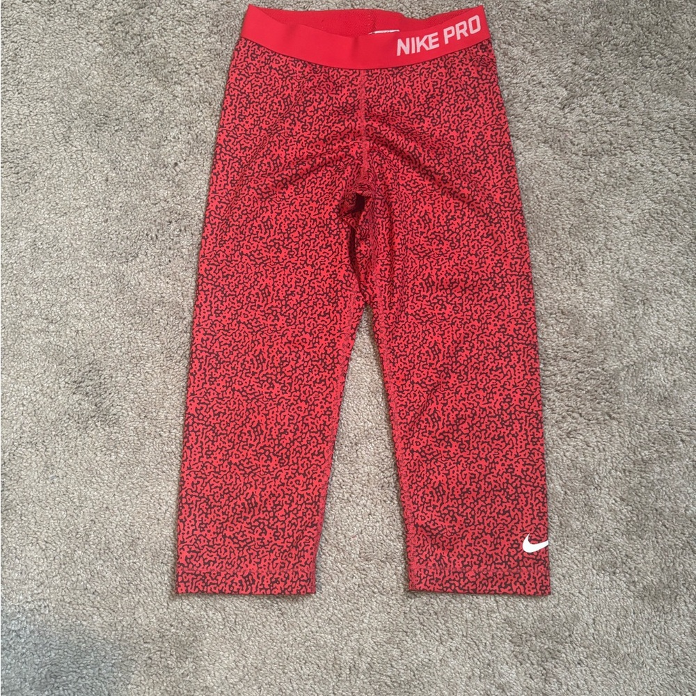 Nike Pro Capri Red Leggings